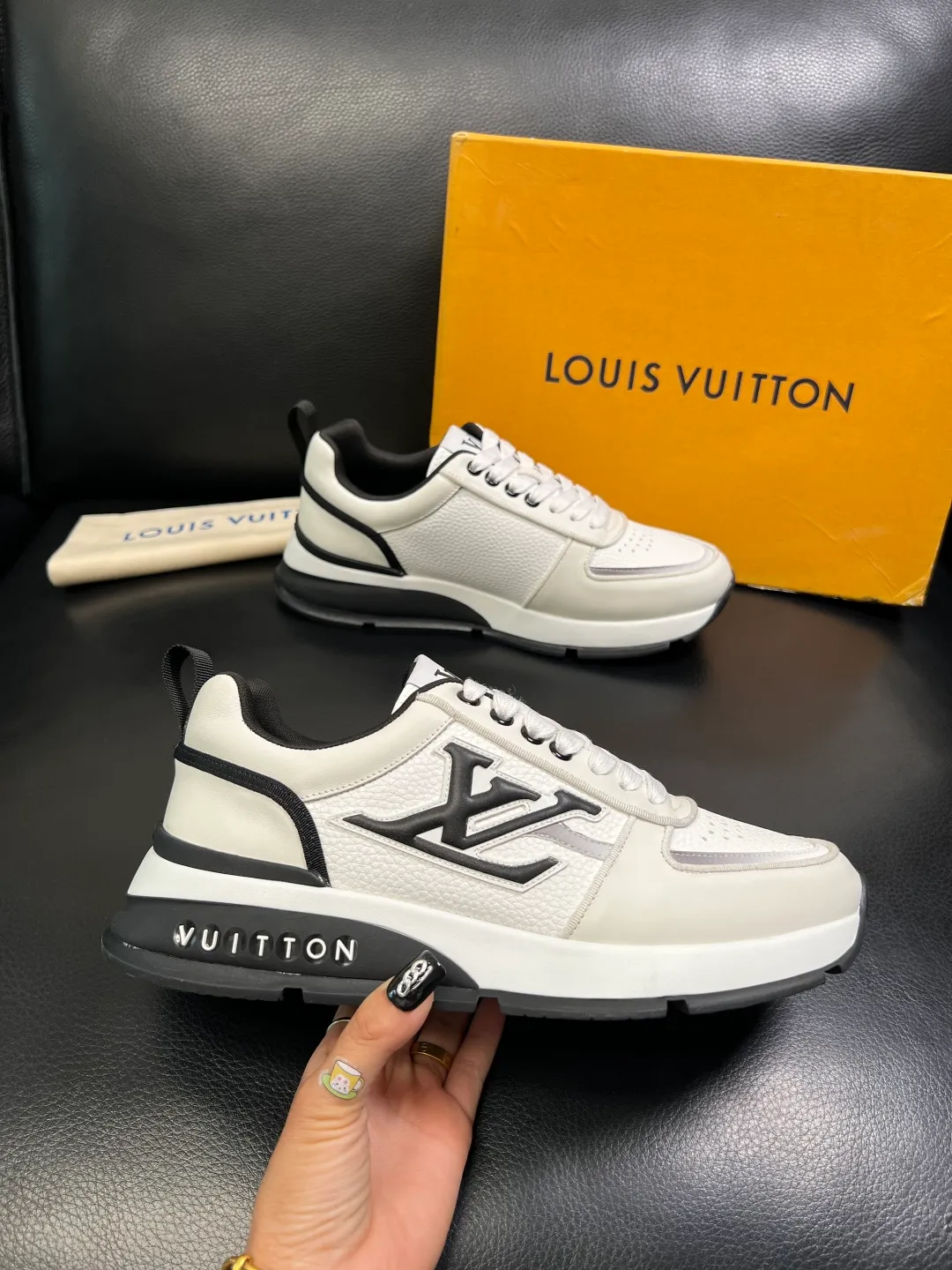 Men's shoes 💰 780 Lv High quality top crafts Louis Vuitton, sports sneakers counter synchronization, uppers imported from Italy, high-quality splicing with colorful and complex crafts, imported lambswool lining soft and comfortable, soles: original soles specially provided by the original factory, T men's shoes 💰U exclusive movable molded soles super comfortable, original and single goods, high quality, welcome to compare, code number 39-44 (customized 38 45)